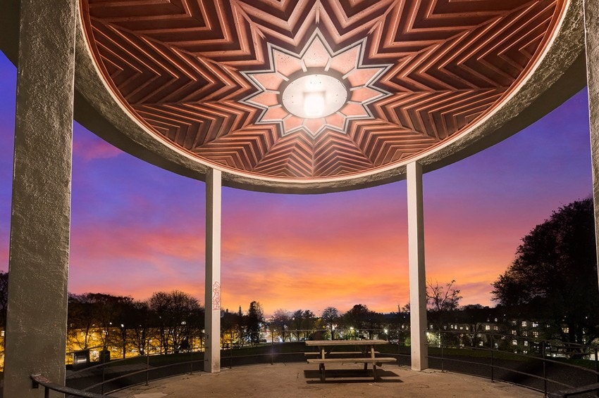 Torshovparken har en tilhørende paviljong med flott utsikt. Galleribilde