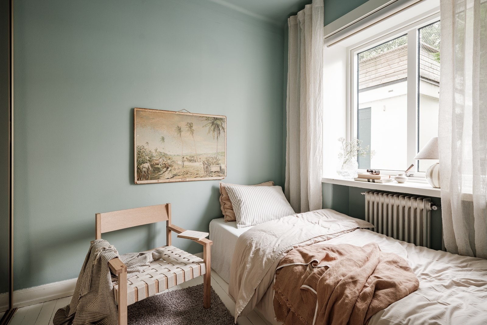 Dette er også et koselig soverom som egner seg ypperlig som f.eks. barnerom, gjesteværelse, walk-in-closet eller hjemmekontor - alt etter ønske og behov. Galleribilde