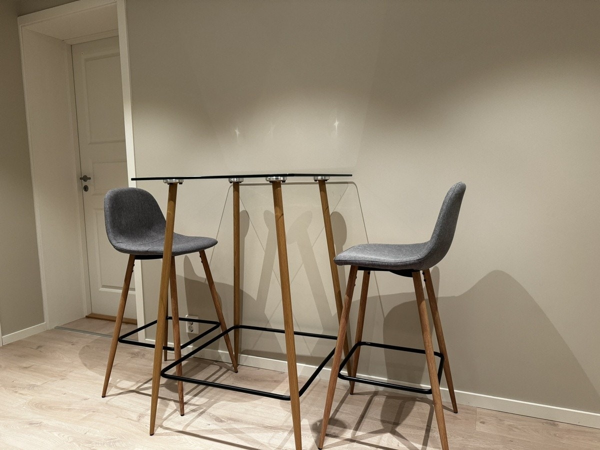 Lite spisebord Galleribilde