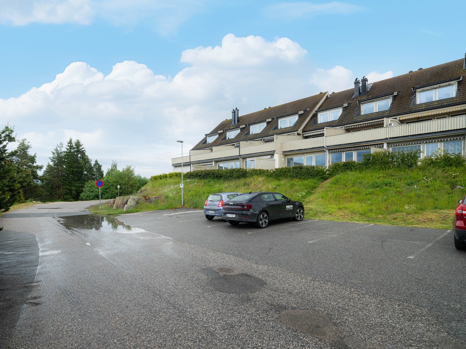 Sameiet ligger i et meget attraktivt boligområde i Breisås med en flott beliggenhet og kort veg til sentrum av Bø. Det er også nærhet til Telemarkshallen, svømmehall og flere treningssentre. Galleribilde