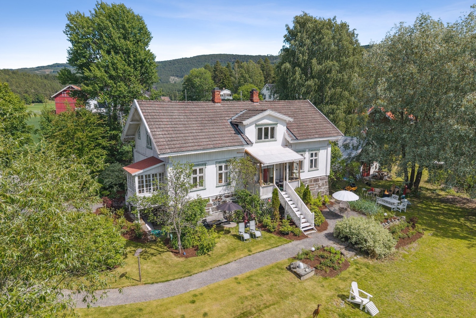 Hovedhuset er fra 1899 og fult av sjel og sjarm. Galleribilde