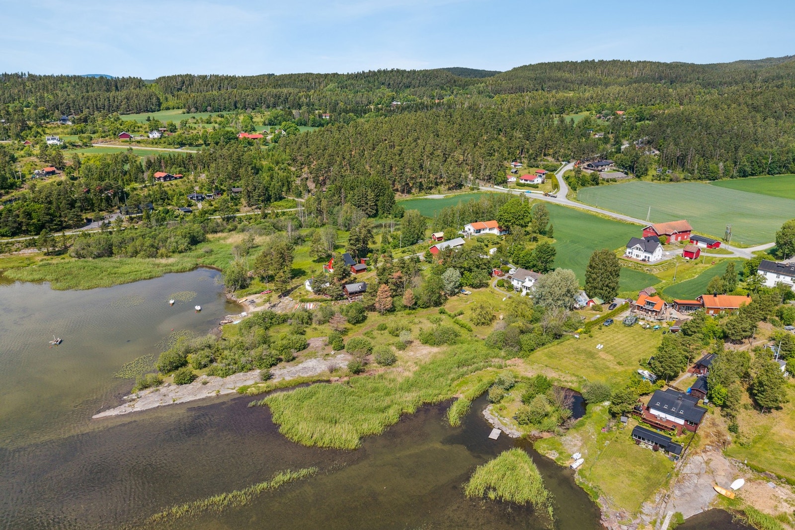 Gunn Margit Andreassen v/ Privatmegleren Hønefoss har gleden av å presentere Vikheimsveien 6! Galleribilde