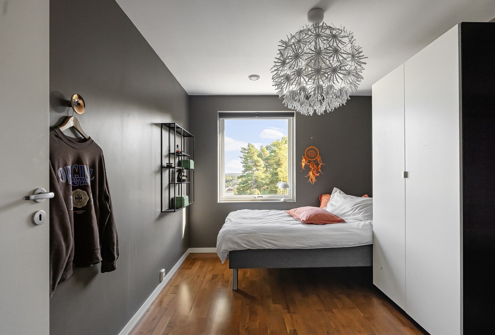 Soverom nr. 1. Galleribilde