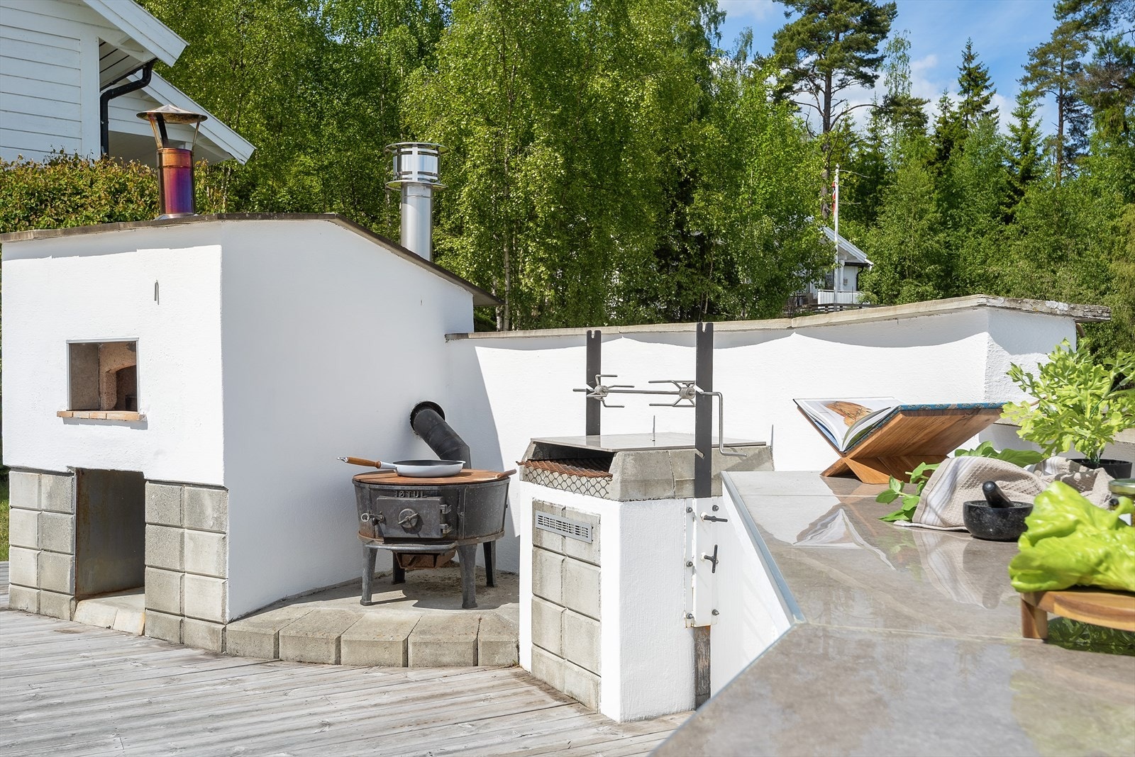 Tilberede mat utendørs. Galleribilde