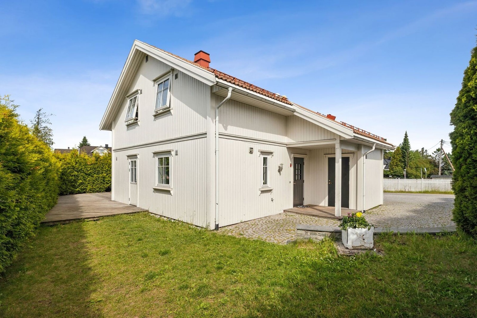 EIE Jessheim v/Emma Toussi har gleden av å presentere Steinvollvegen 10. Foto av Hege Løren. Galleribilde