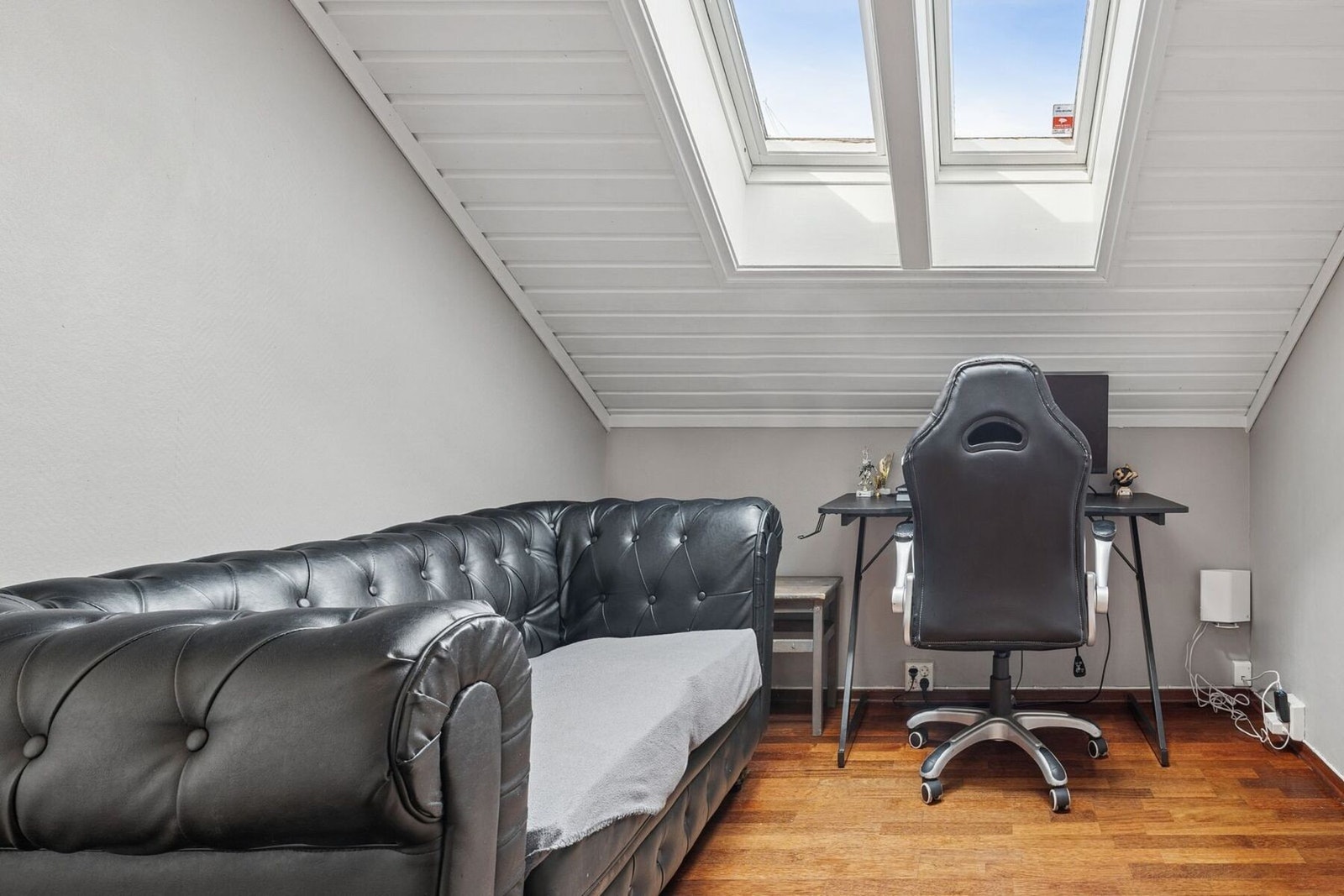 Stuen er et godt tilskudd til hverdagen og bidrar til både ekstra privatliv og spillerom. Galleribilde