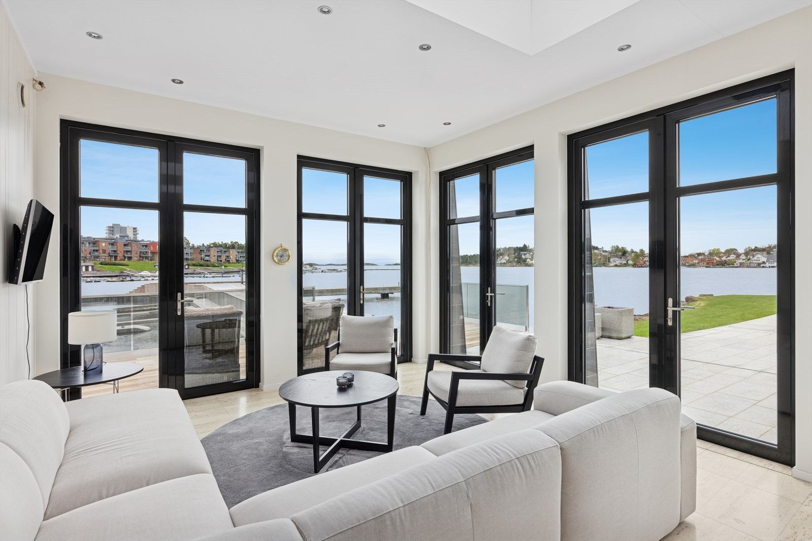 Her kan du nyte ute inne på de litt kaldere sommerdagene. Galleribilde