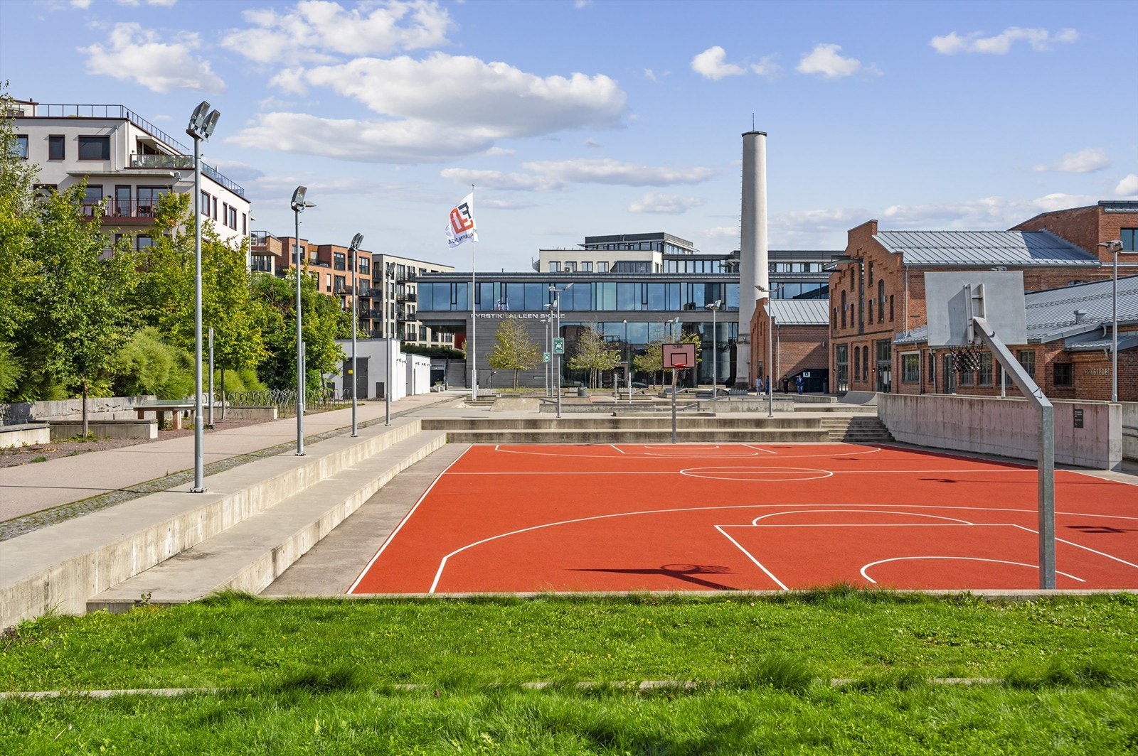 Bydelen er under stor utvikling og vil i de neste årene markere seg som et attraktivt og sentralt område for både bolig og næring. Galleribilde