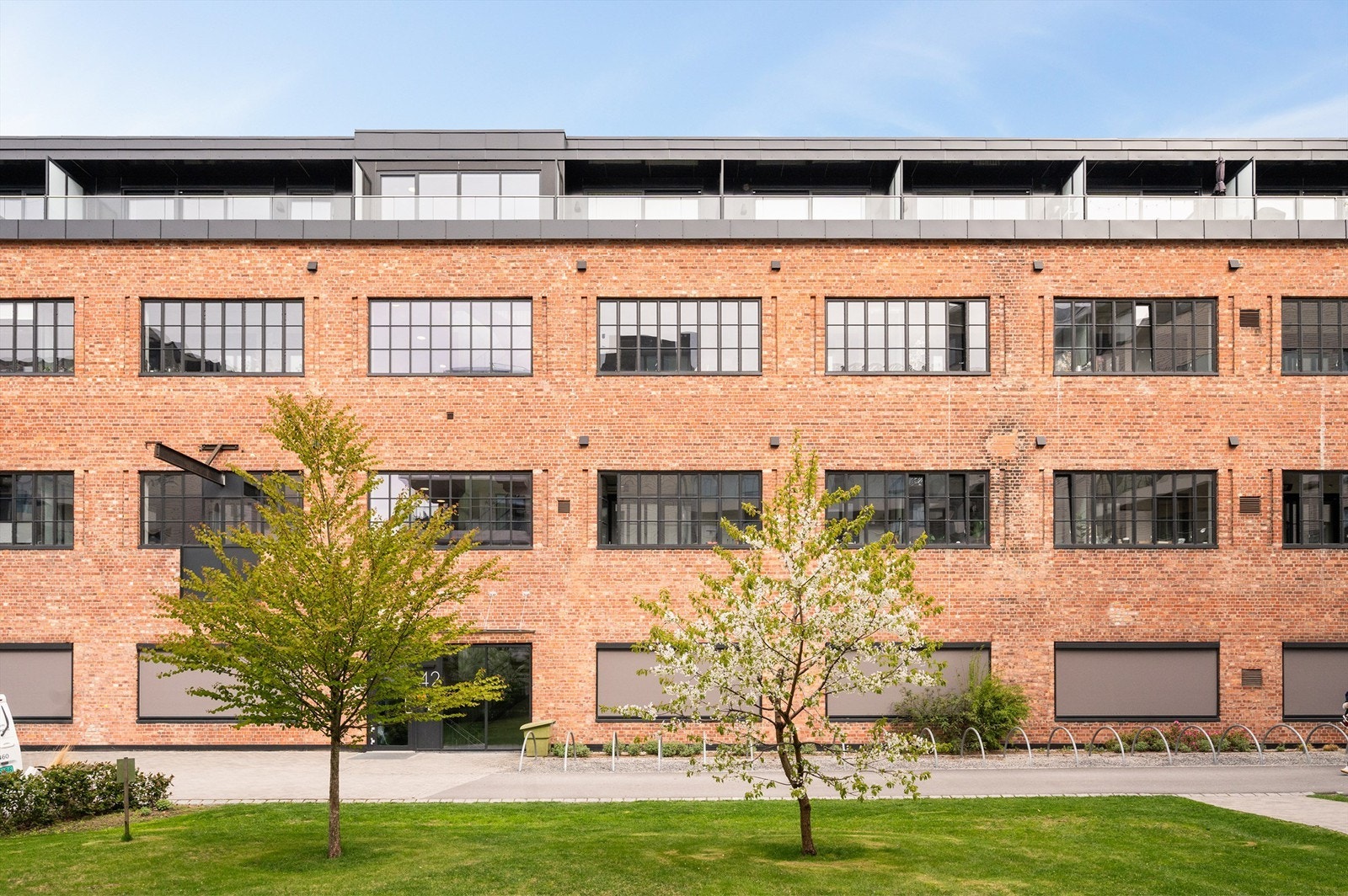 Bygningen er en del av utviklingshistorien til det tidligere industriområdet rundt Grønvold fyrstikkfabrikk og gård, og dets ekspansjon med en varighet på nærmere 100 år, og har dermed lokal miljø- og identitetsskapende verdi. Galleribilde