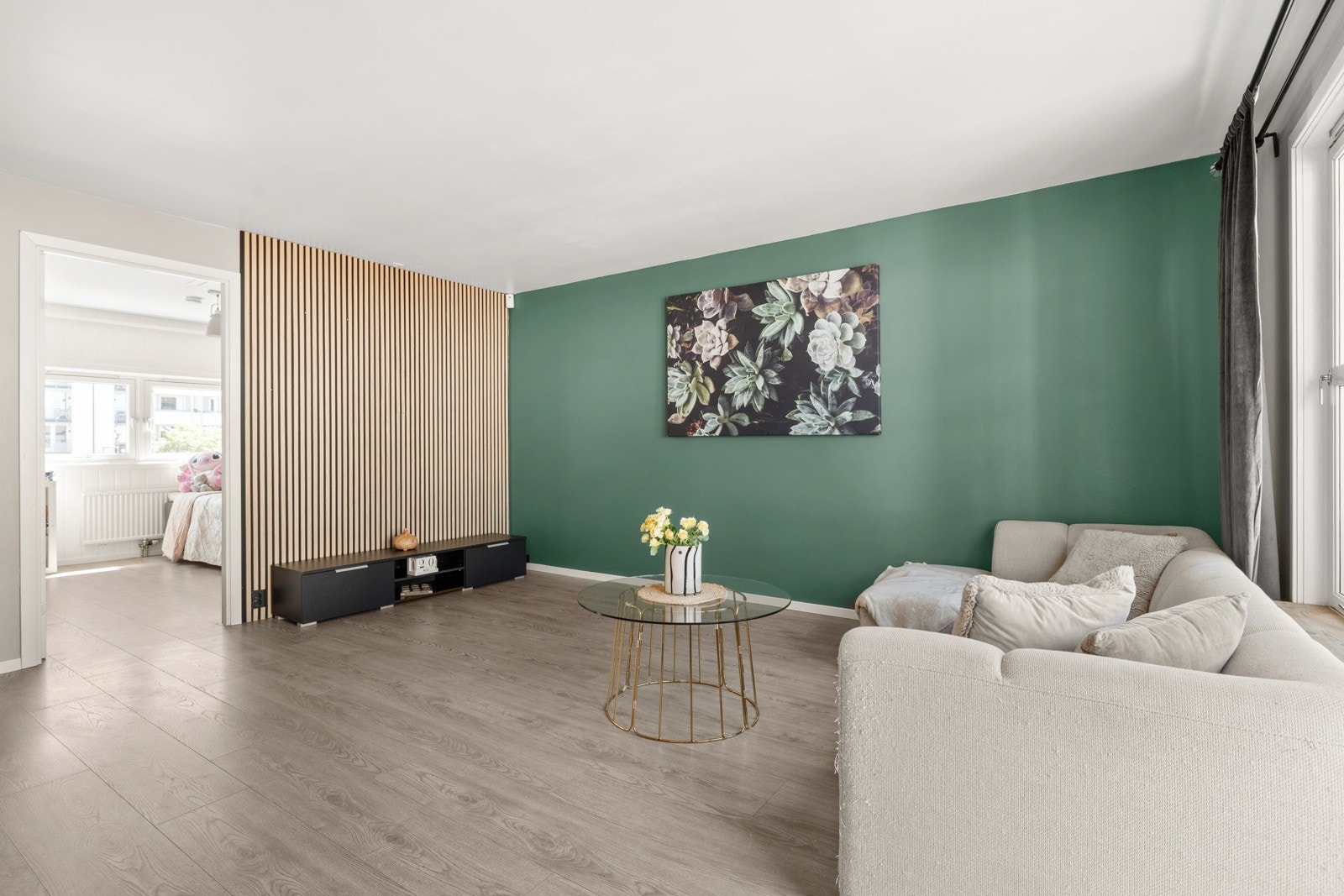 Ny spilepanel i stue i 2023. Galleribilde