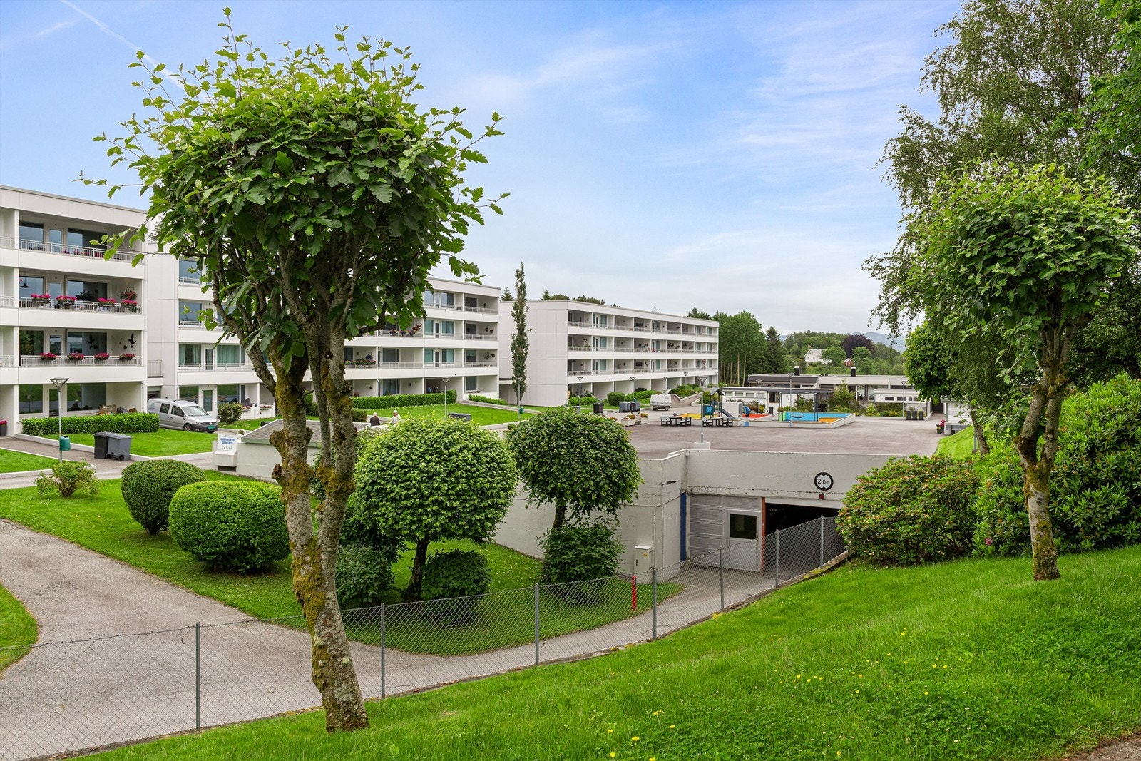 Nedkjørsel til parkeringsanlegg under fellesområdene Galleribilde