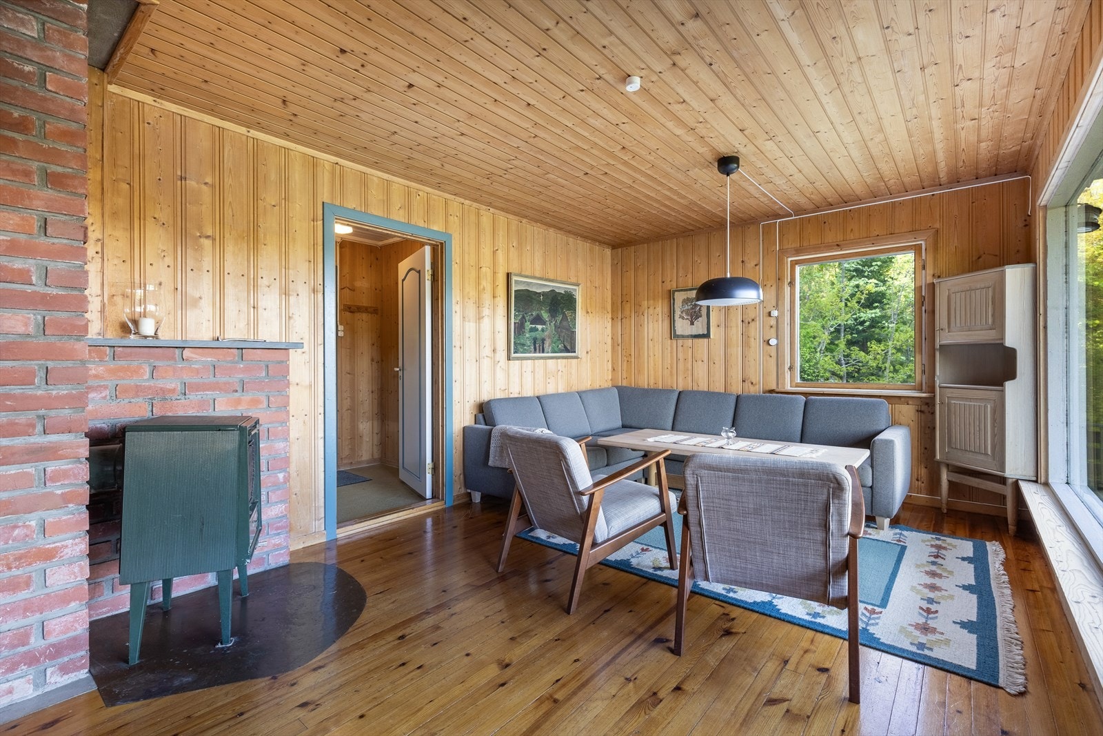 Peis i stue Galleribilde