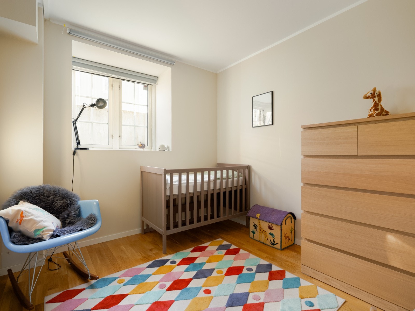 Det siste soverommet brukes i dag som barnerom, og er perfekt som det. Galleribilde