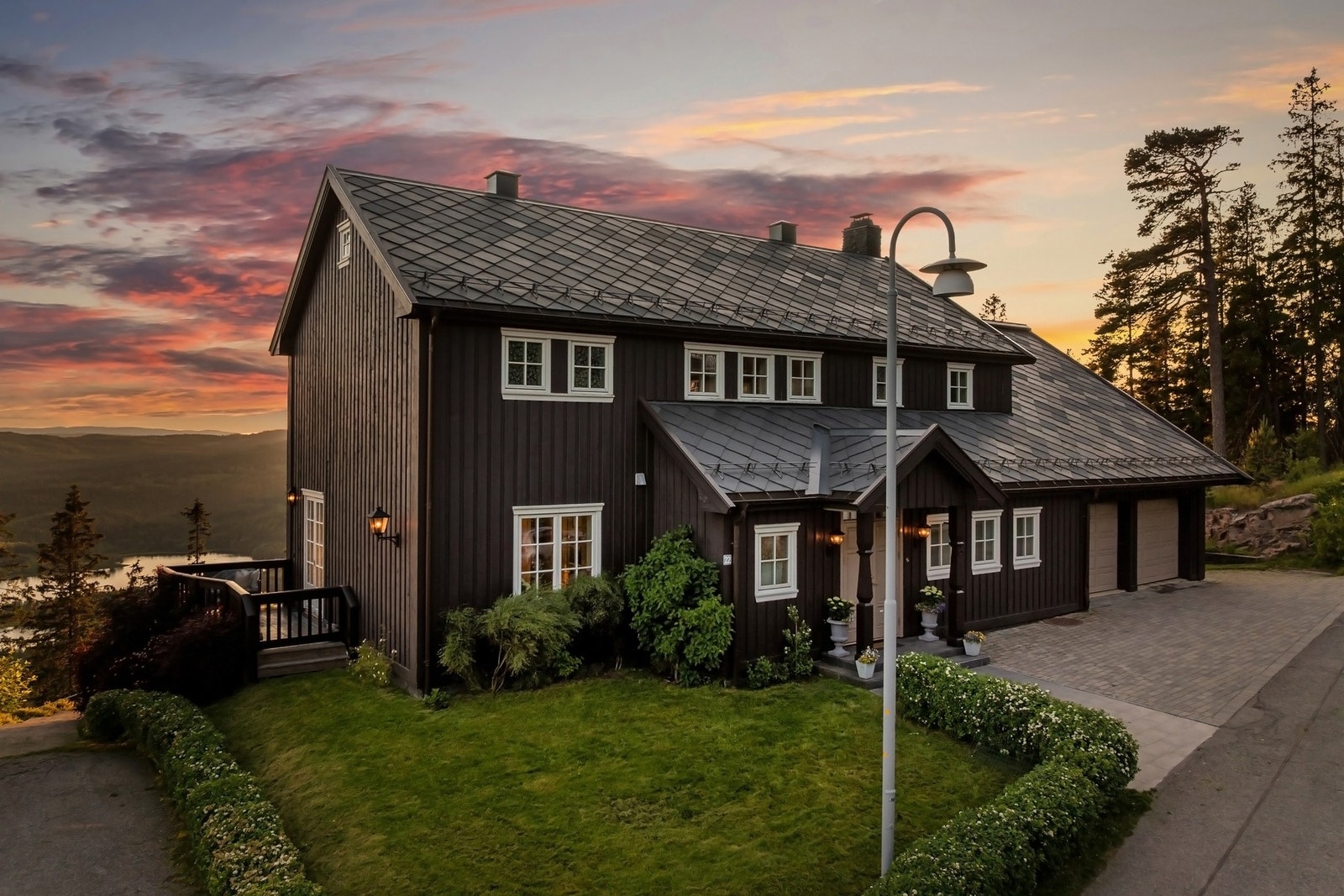 Eksklusiv, moderne villa fra 2017 på 508 m² med fantastisk utsikt. Galleribilde