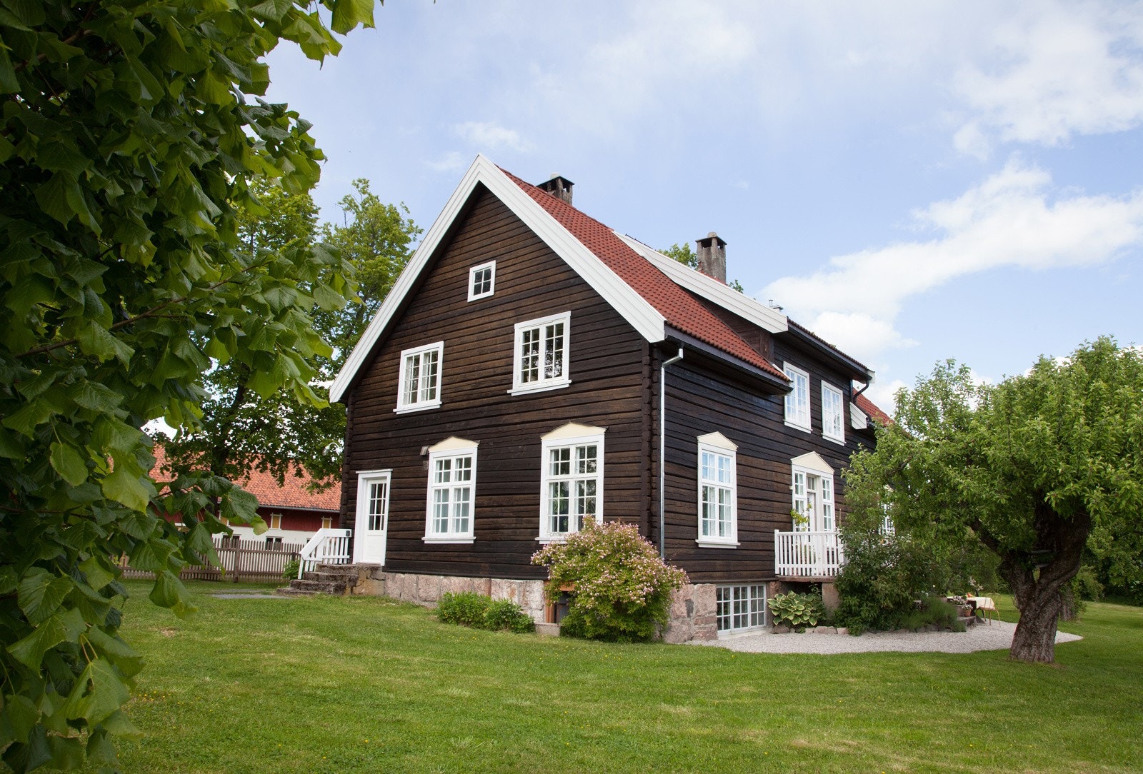 Velkommen til Gregars veg 50. Denne eiendommen har vi gledet oss til å vise frem! Galleribilde