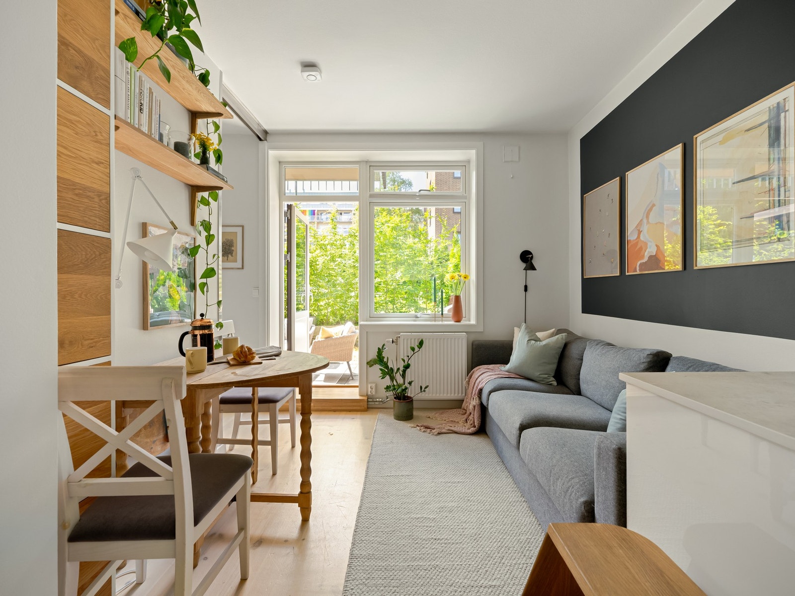 For virkelig å optimalisere og utnytte plassen, finnes det her en rekke plassbygde løsninger. Disse skal vi snart ta en nærmere titt på. Galleribilde