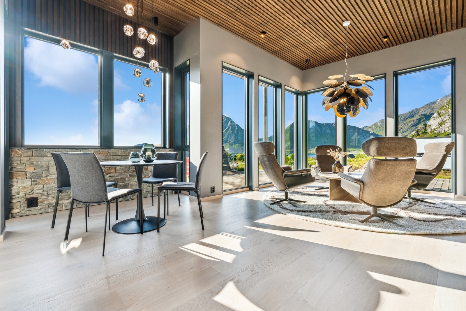 Eksklusiv fritidsbolig, helt ny fra 2025 med spektakulær utsikt fra eiendommen. Galleribilde