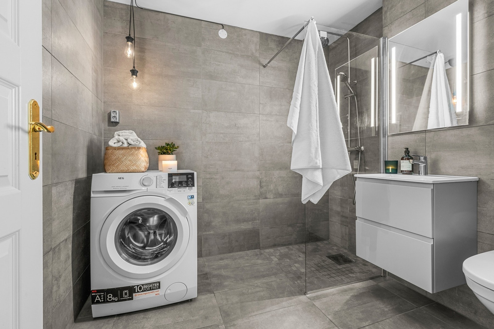 Badet er på 4,5 kvm. Galleribilde