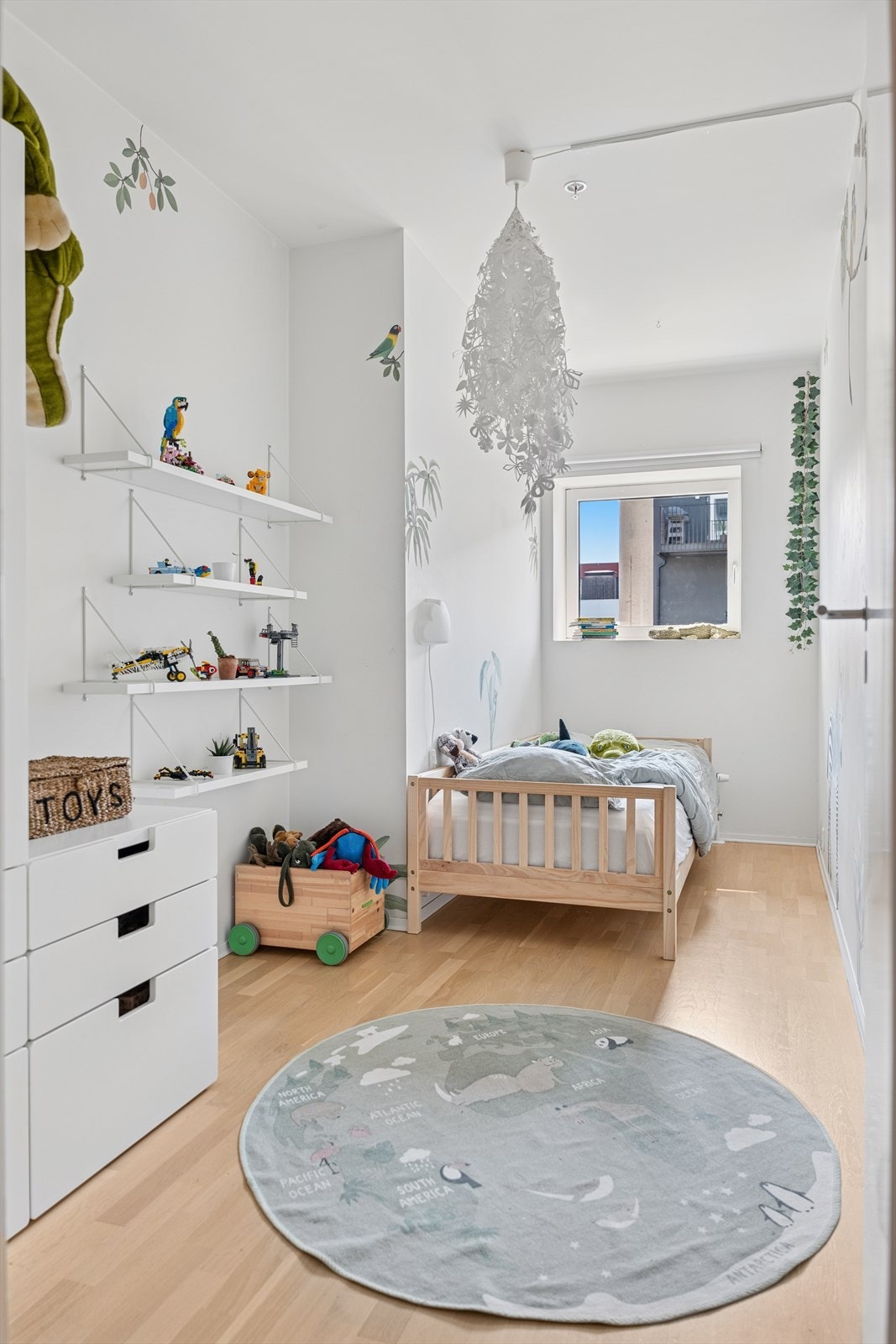 Soverom 2 egner seg godt som barnerom, gjesterom eller hjemmekontor. Galleribilde