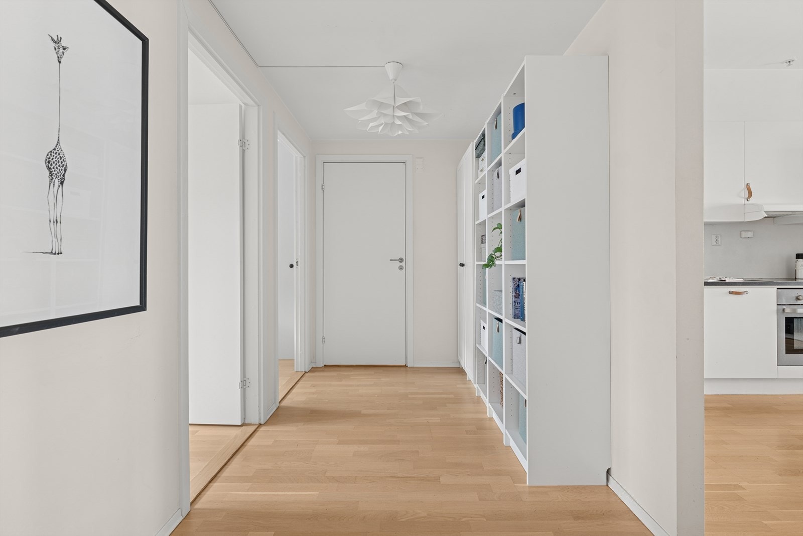 Boligen er enkel å innrede etter enhver smak. Kom på visning for videre planlegging! Galleribilde