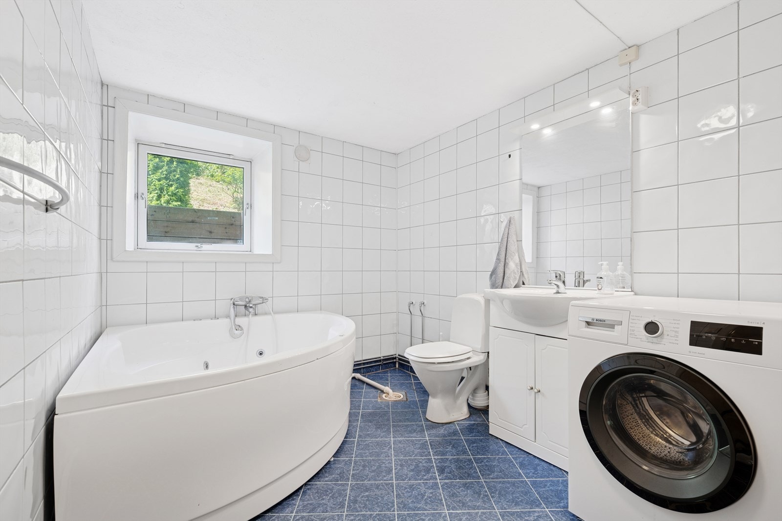 Bad/vaskerom i kjeller Galleribilde