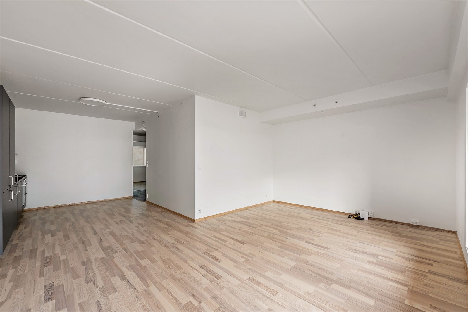 Det er behagelig vannbåren varme i alle gulv og balansert ventilasjon inkl. i felleskostnadene. Galleribilde