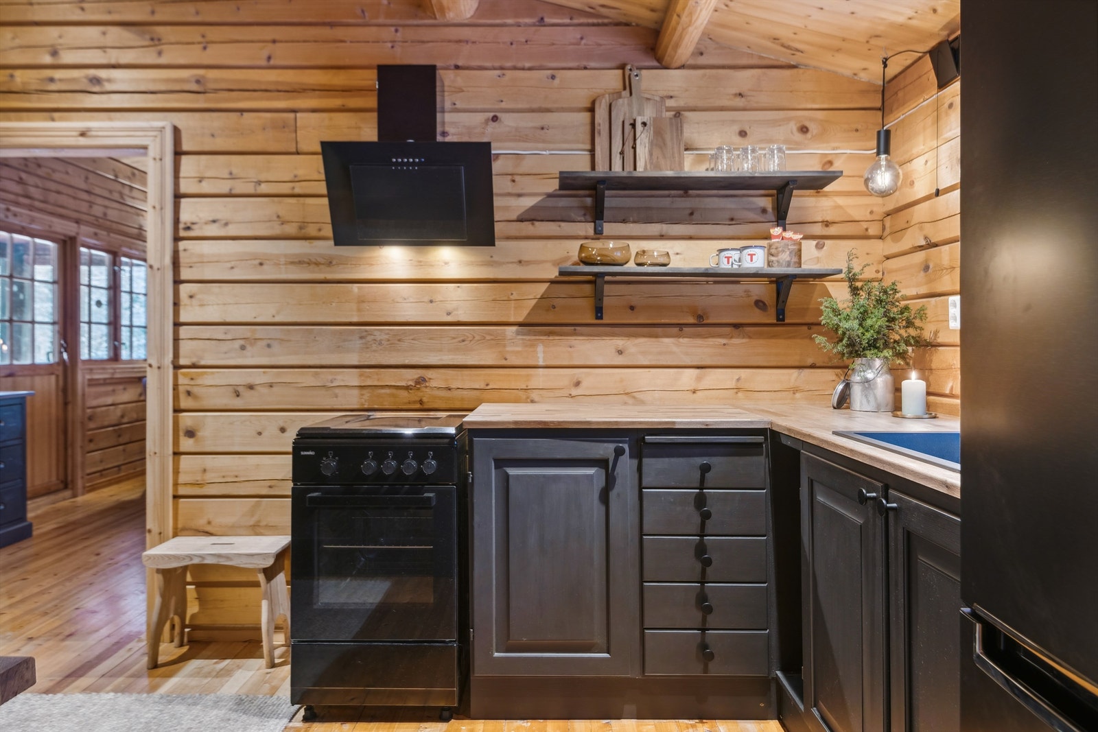 Gassdreven komfyr - Ventilator med kullfilter Galleribilde