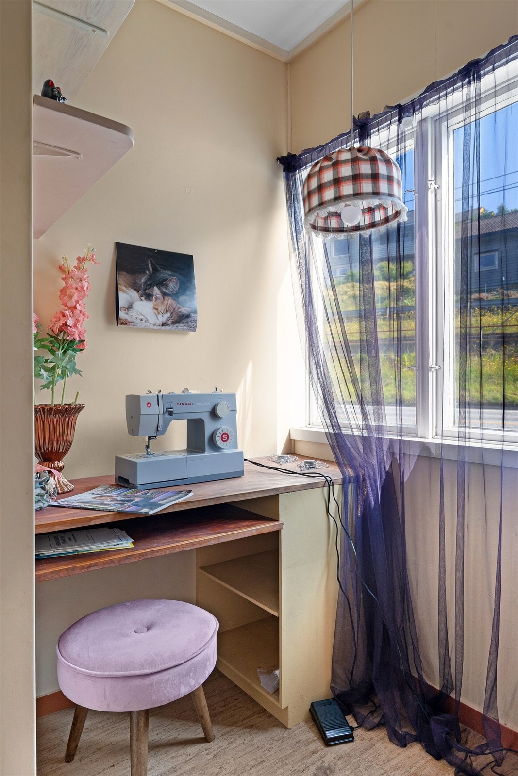 Boden i etasjen har i eiers tid fungert som hobbyrom og hjemmekontor. Galleribilde