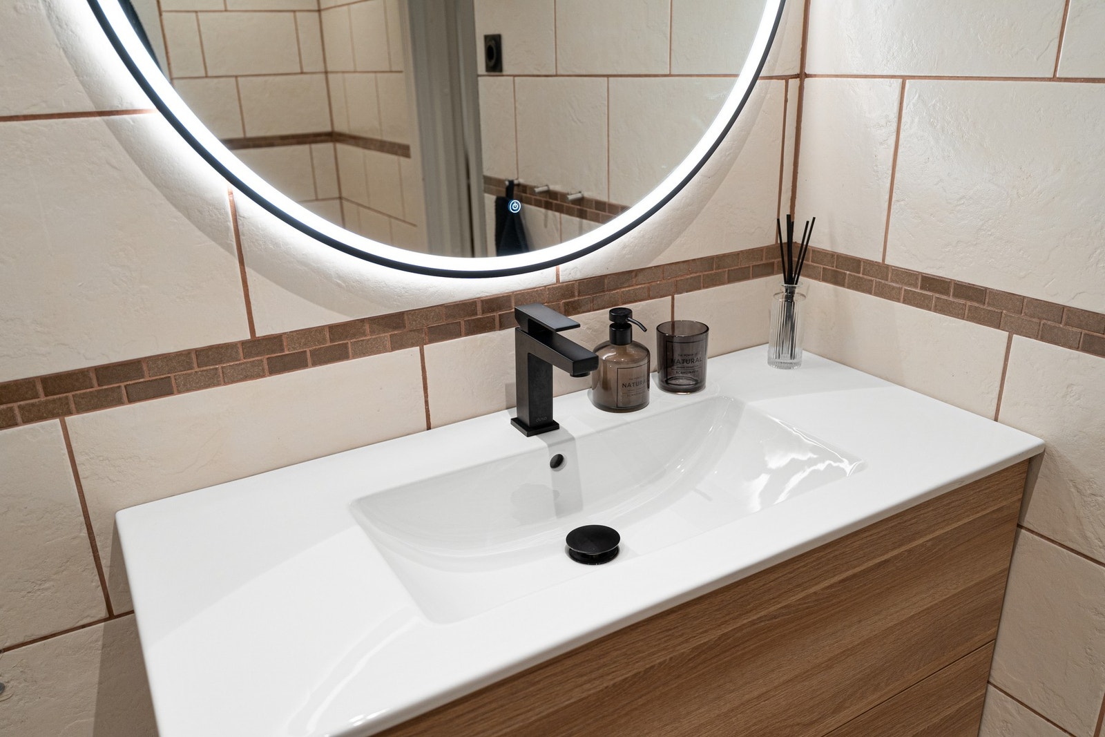 Detaljbilde. Det er varmekabler i gulvet på badet. Galleribilde