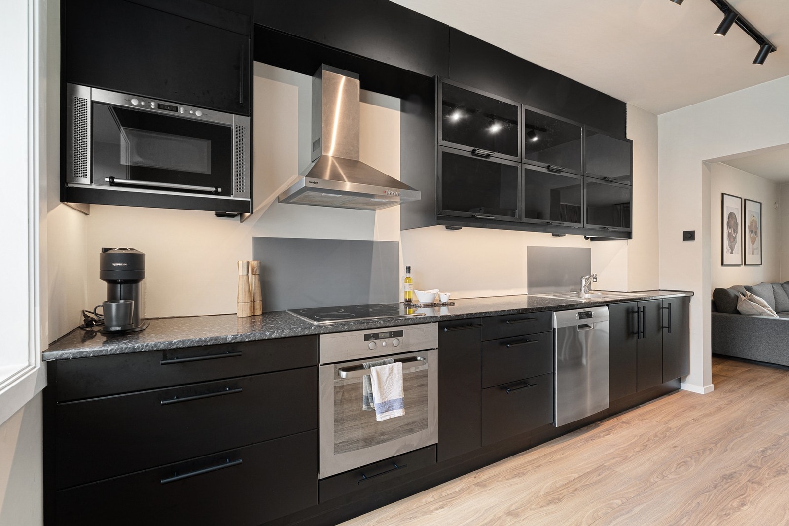 Moderne og tidløst kjøkken. Galleribilde