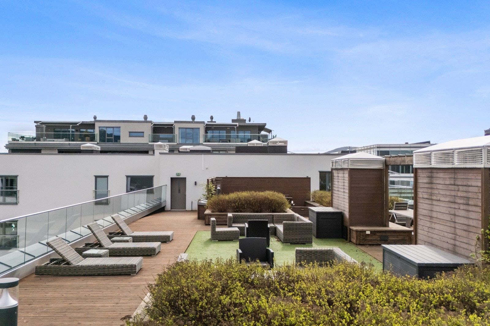 Stor felles takterrasse. Galleribilde