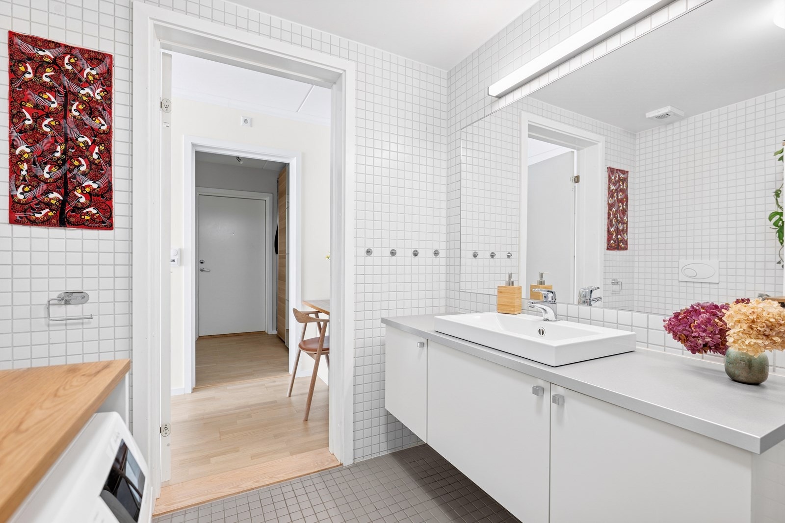 Flislagt bad fra 2009 med vannbåren varme i gulvet. Galleribilde