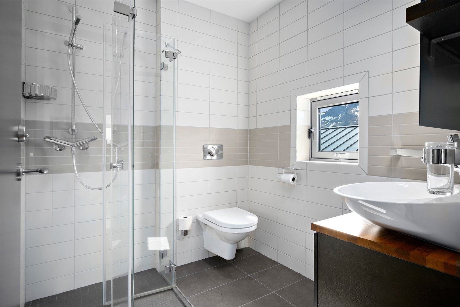 Bad 1, 2 etg Galleribilde