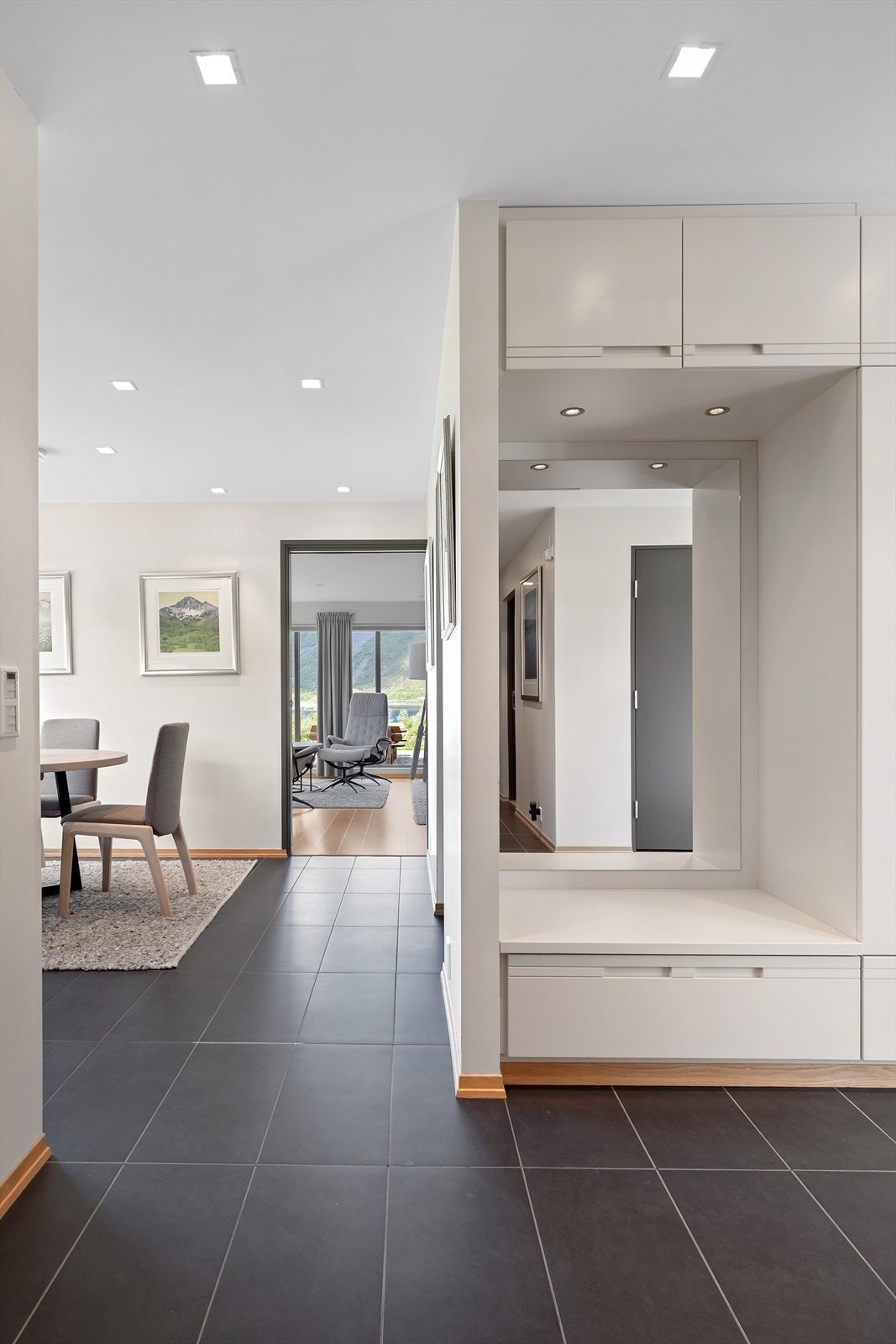 Gang søndre fløy Galleribilde