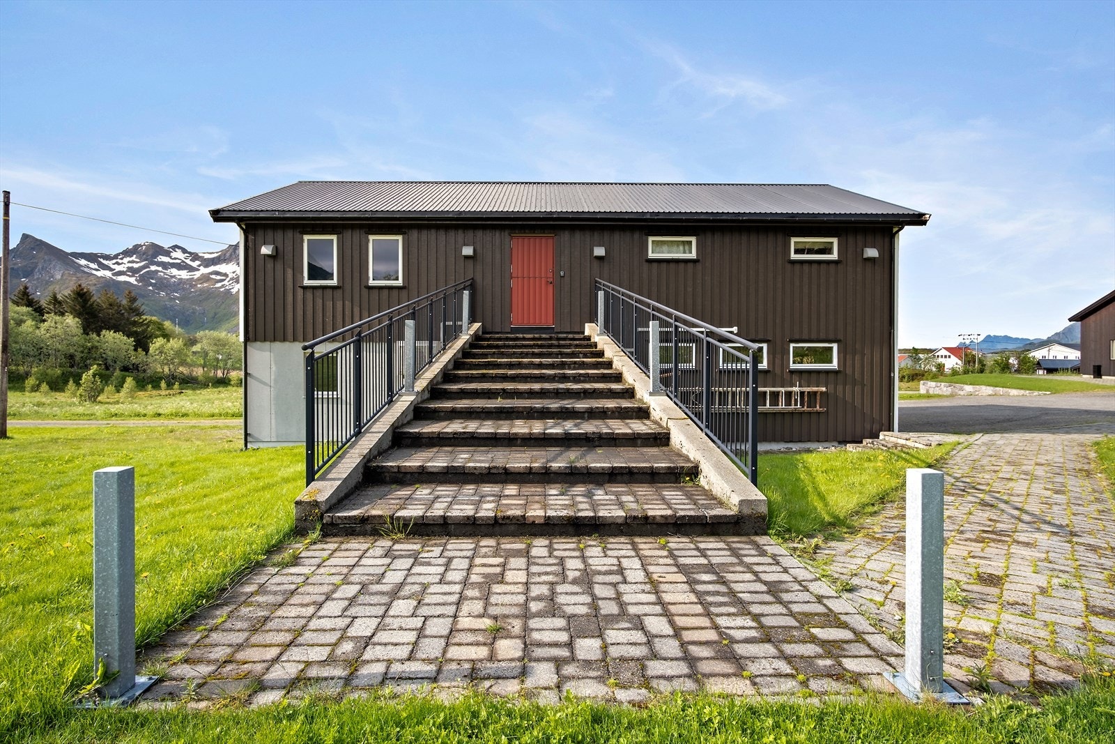 Inngang 2. etg Låve Galleribilde