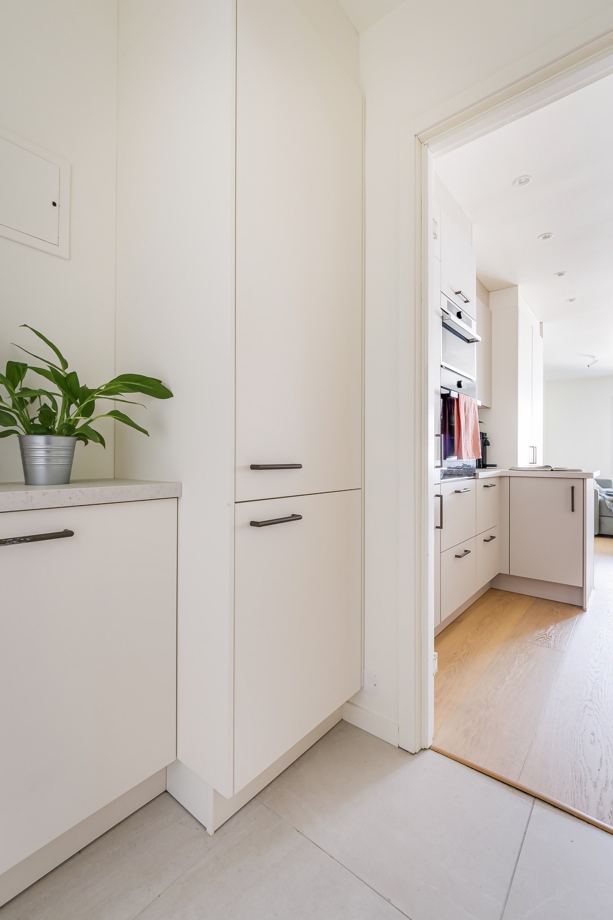 Garderobeskap fra Nobilia Galleribilde