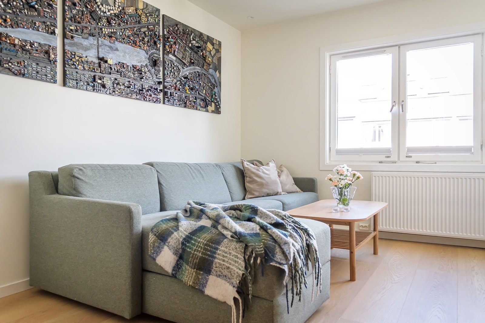 Her har man god plass til å innrede sofahjørnet Galleribilde