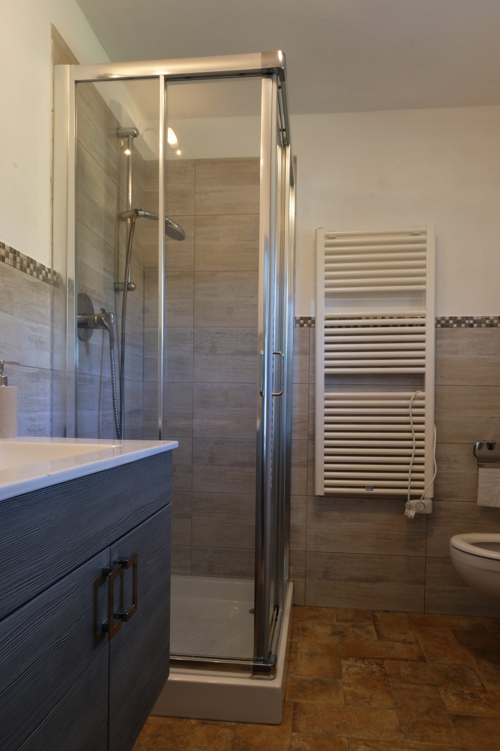 Gjesteboligen - Bad med dusj Galleribilde