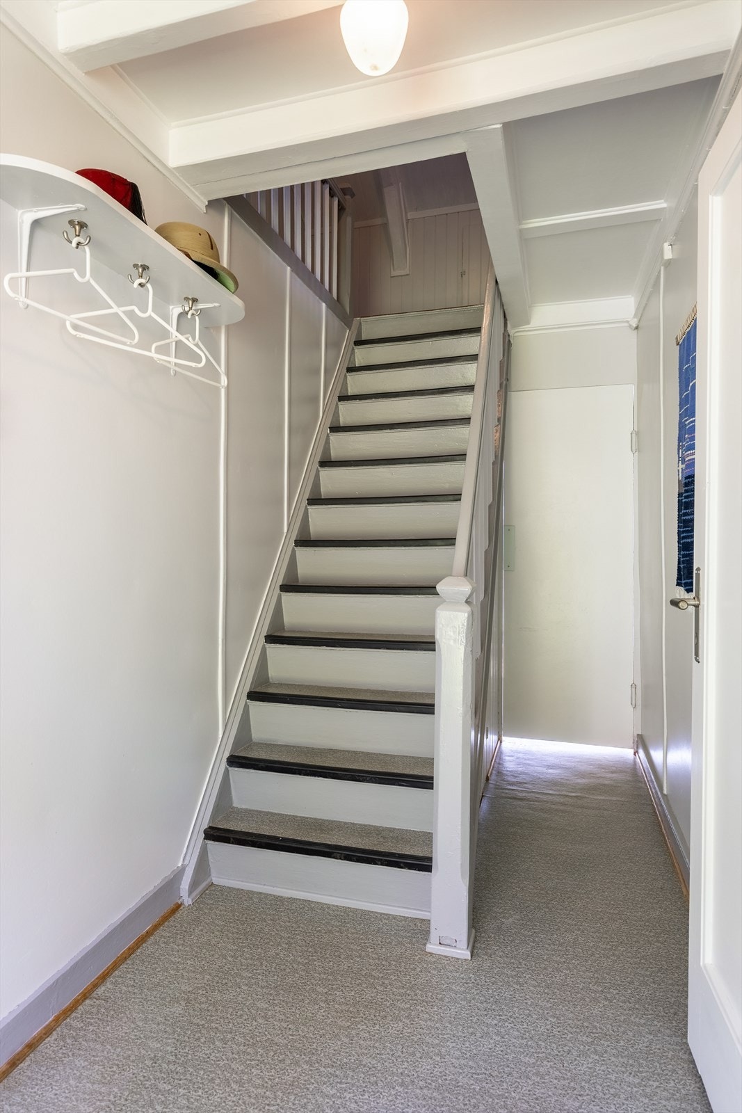 Gang med trapp til 2. etasje Galleribilde