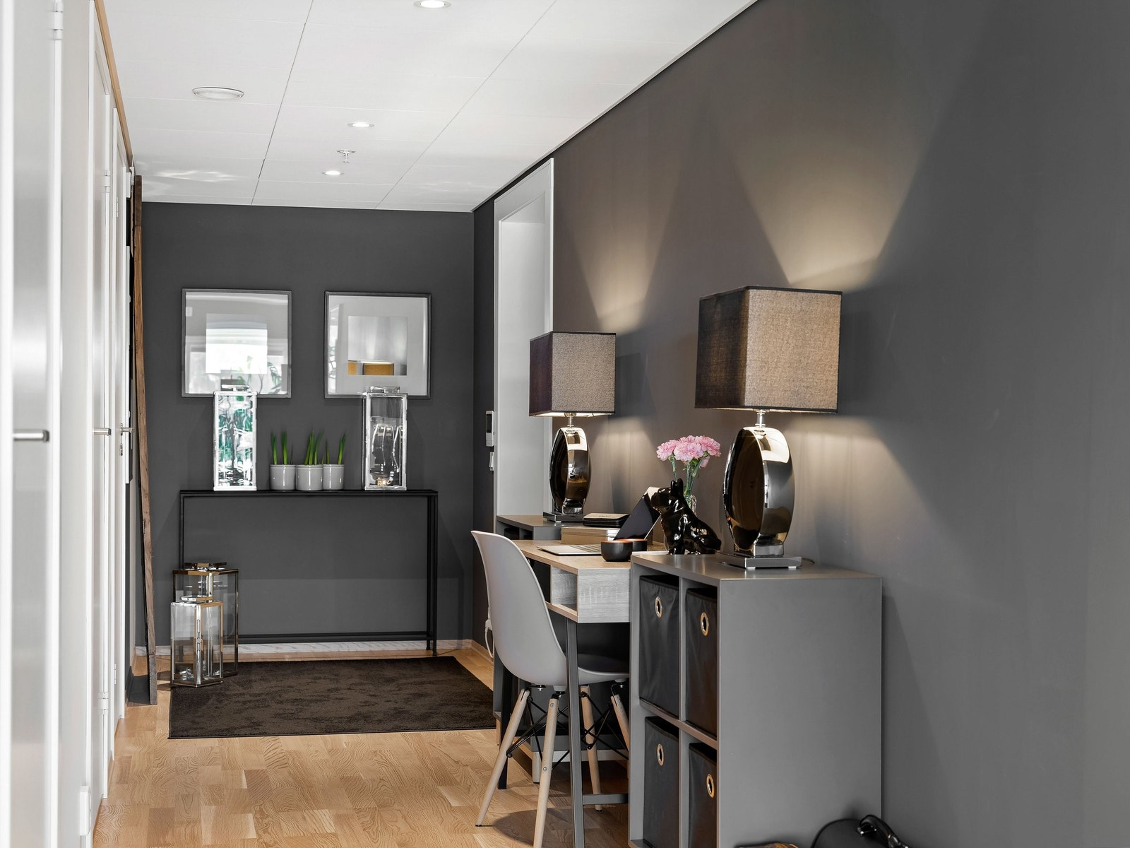 Leiligheten har en praktisk entré som kan innredes på fler forskjellige måter Galleribilde