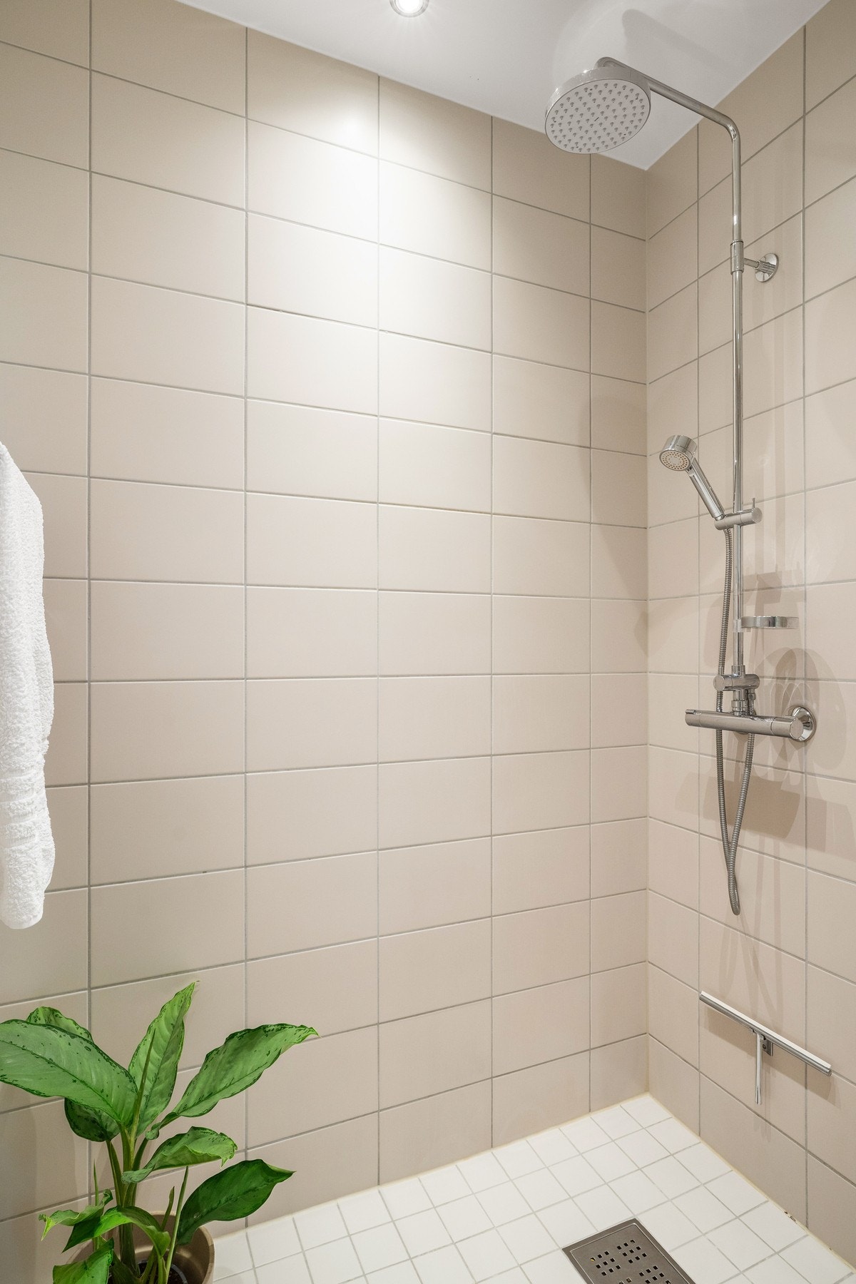 Romslig dusjhjørne. Galleribilde