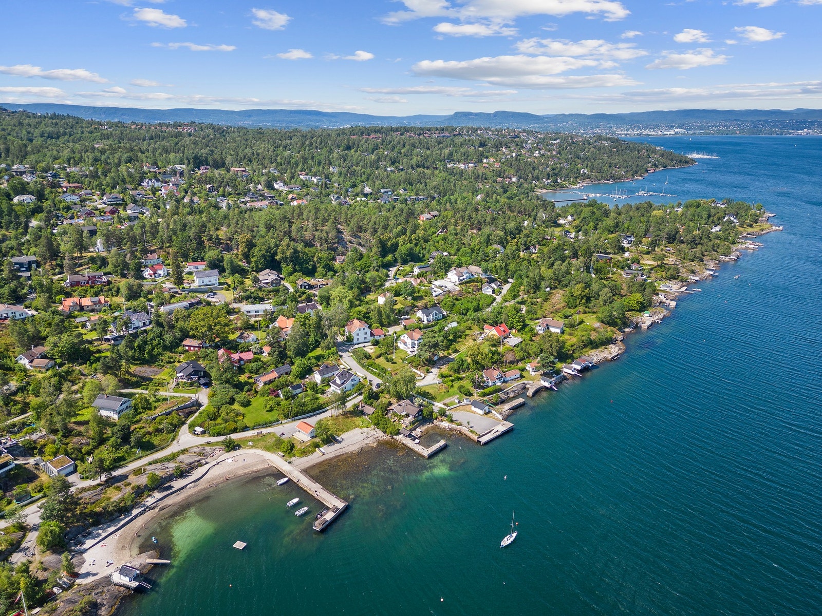 Hellvikstrand. Galleribilde