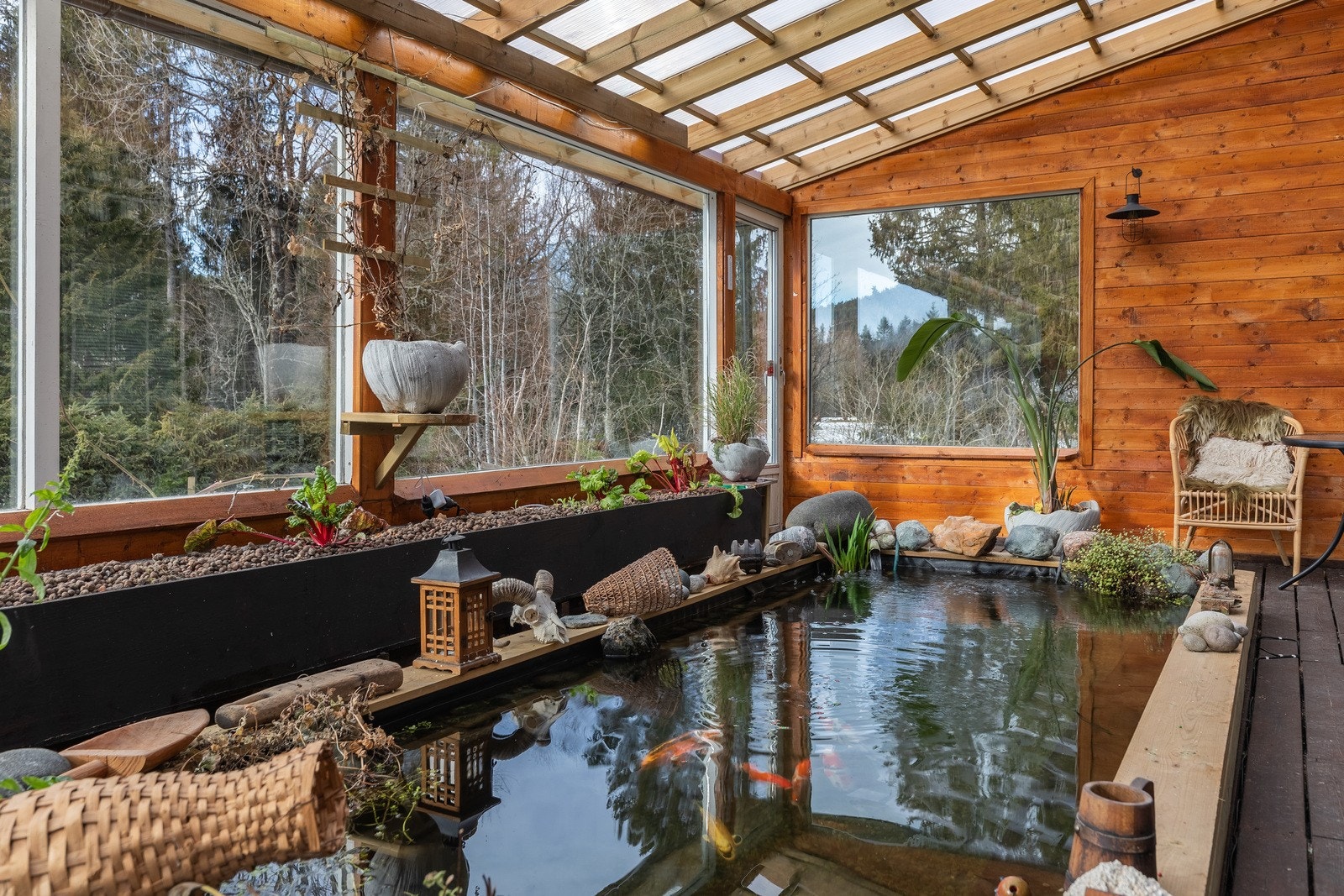 Vinterhagen fungerer også godt som drivhus for å dyrke beplantninger som ikke kan overleve ute i hagen. Galleribilde