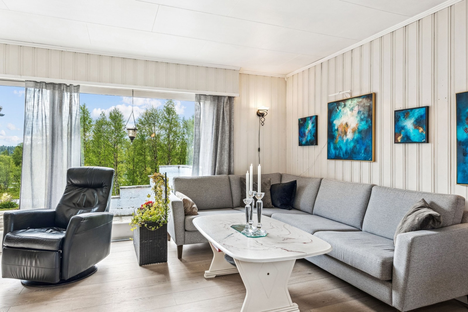 God plass til både sofa og godstol Galleribilde