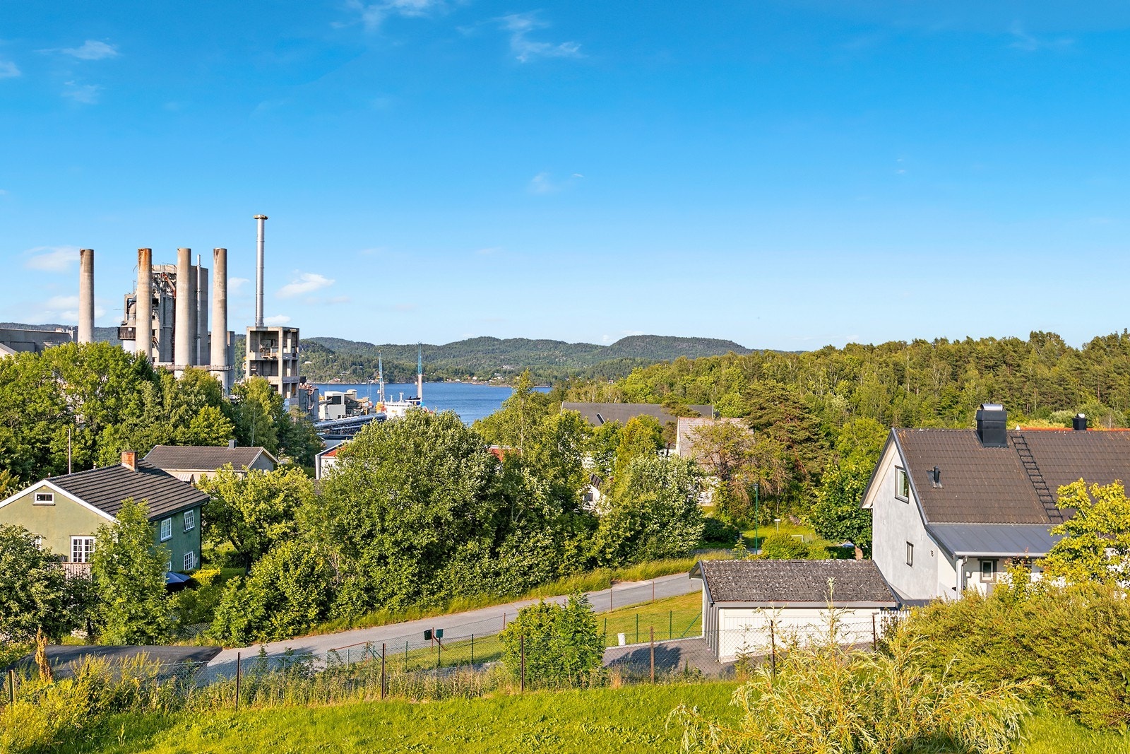 Utsikt fra hage Galleribilde