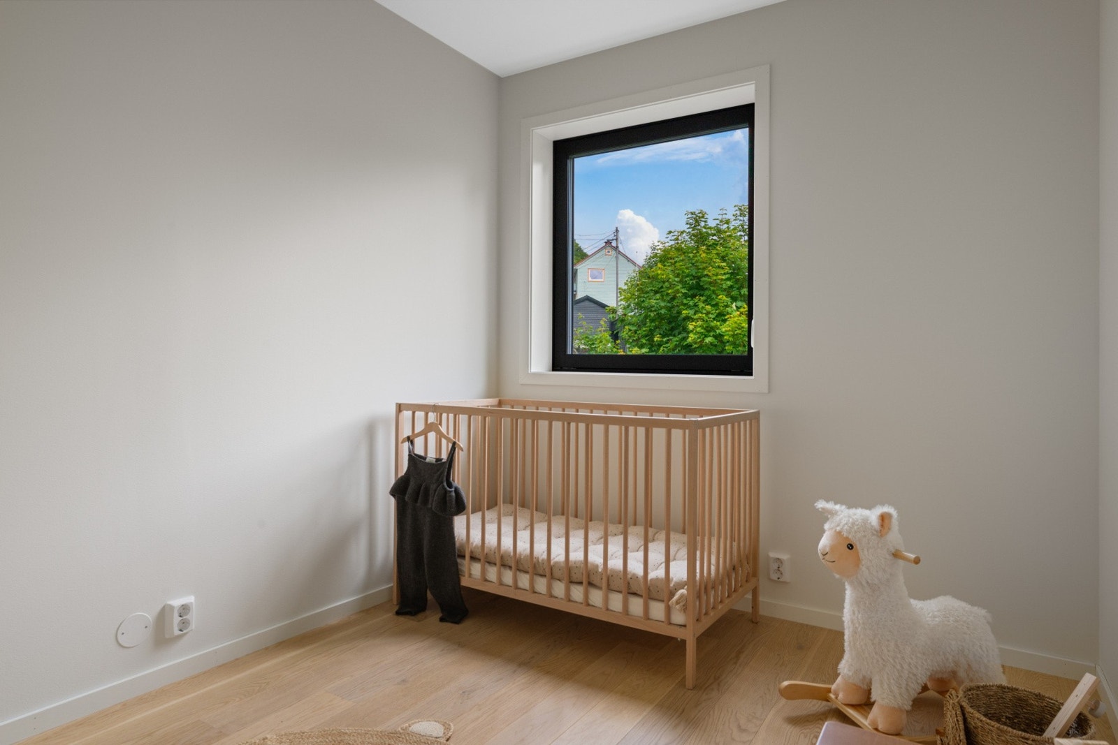 Perfekt som barnerom, kontor eller gjesterom. Galleribilde