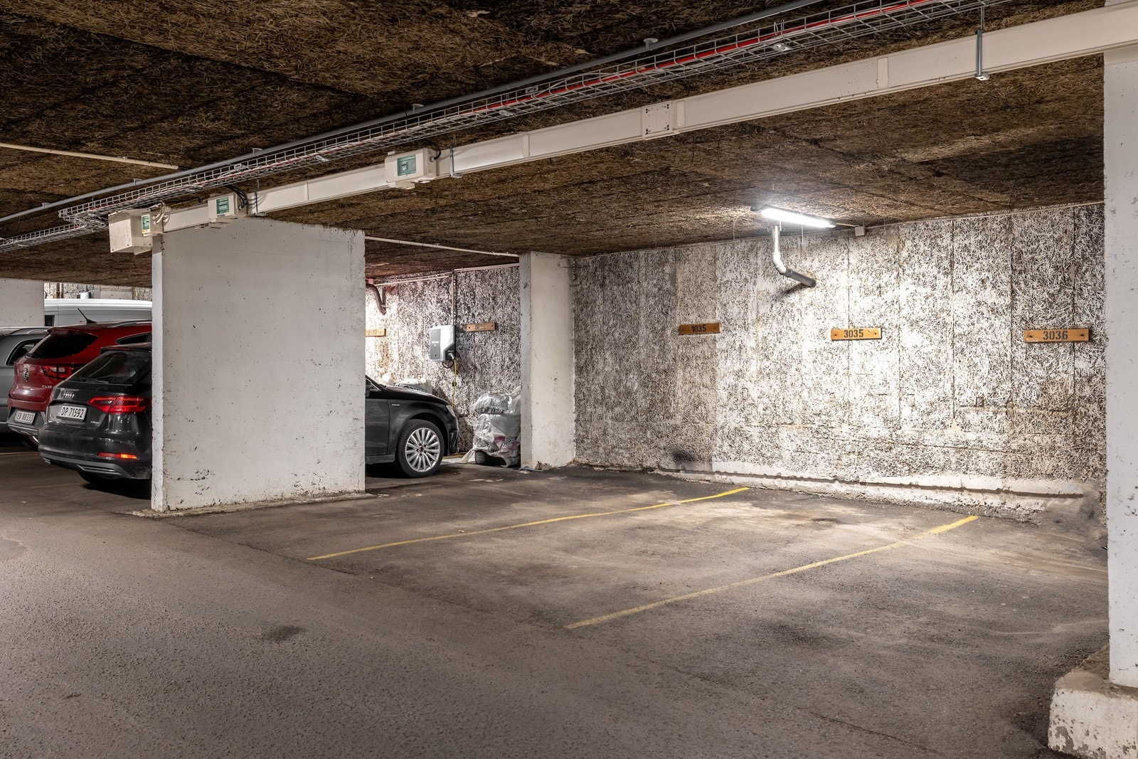 Det medfølger en garasjeplass i felles anlegg Galleribilde
