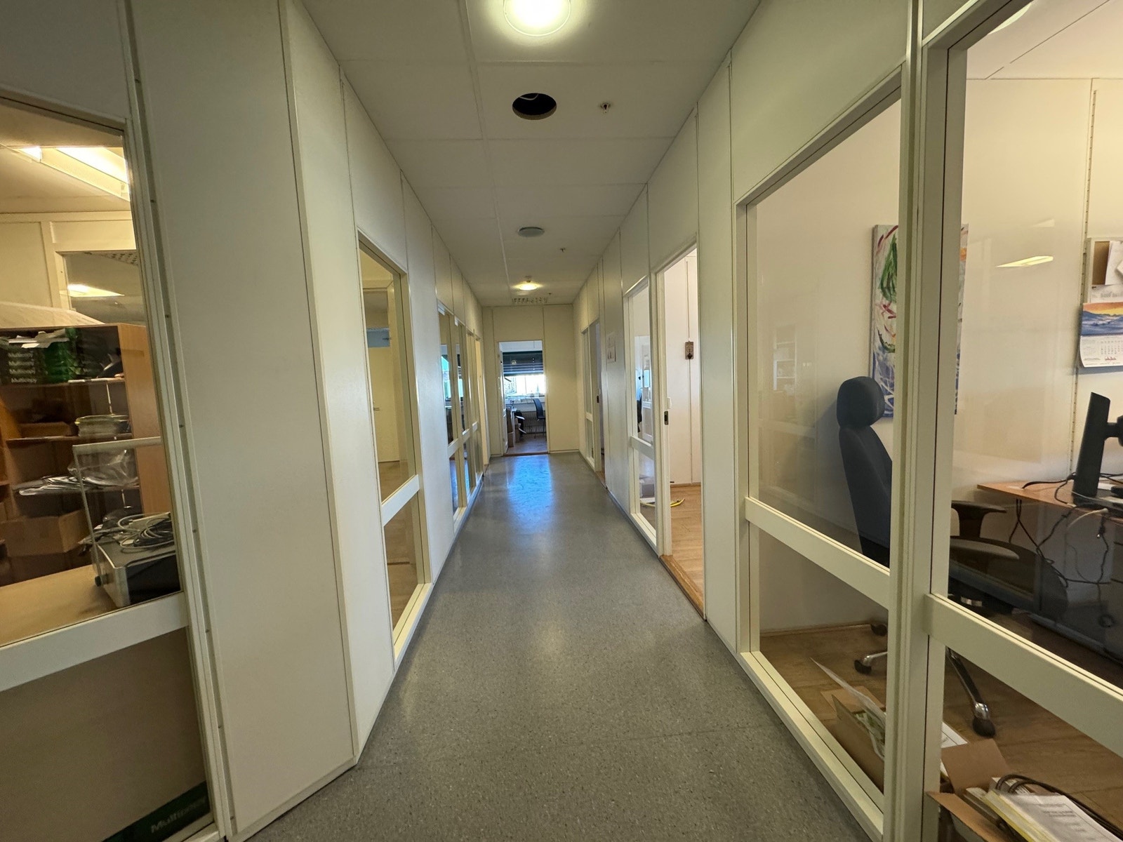279 kvm kontor i Varnaveien 22 Galleribilde