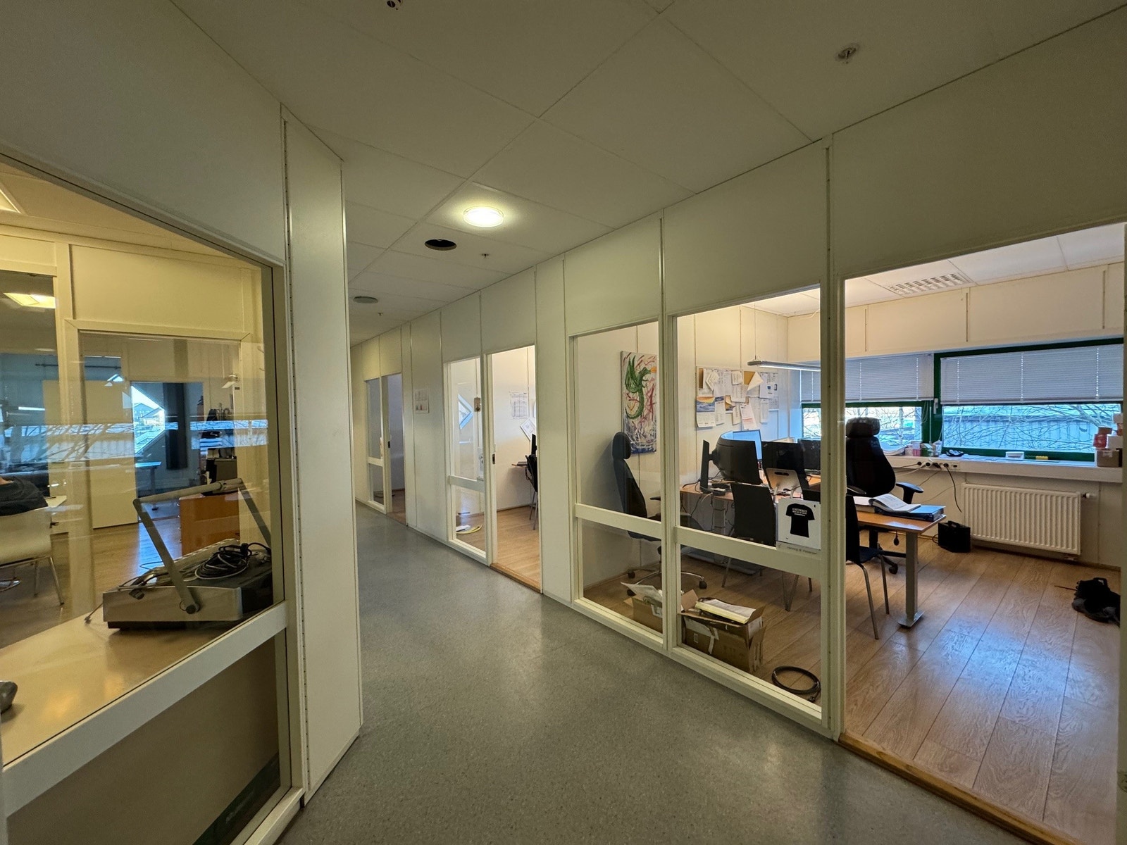 279 kvm kontor i Varnaveien 22 Galleribilde