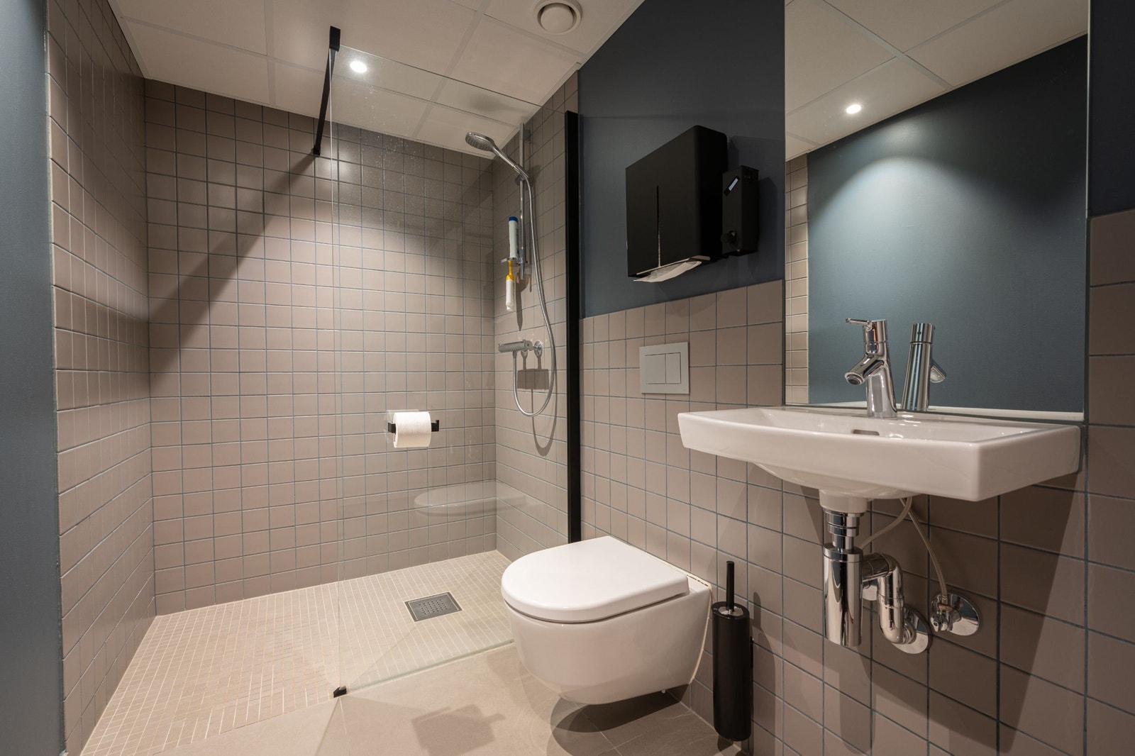 Beddingen 8 - Toaletter Galleribilde